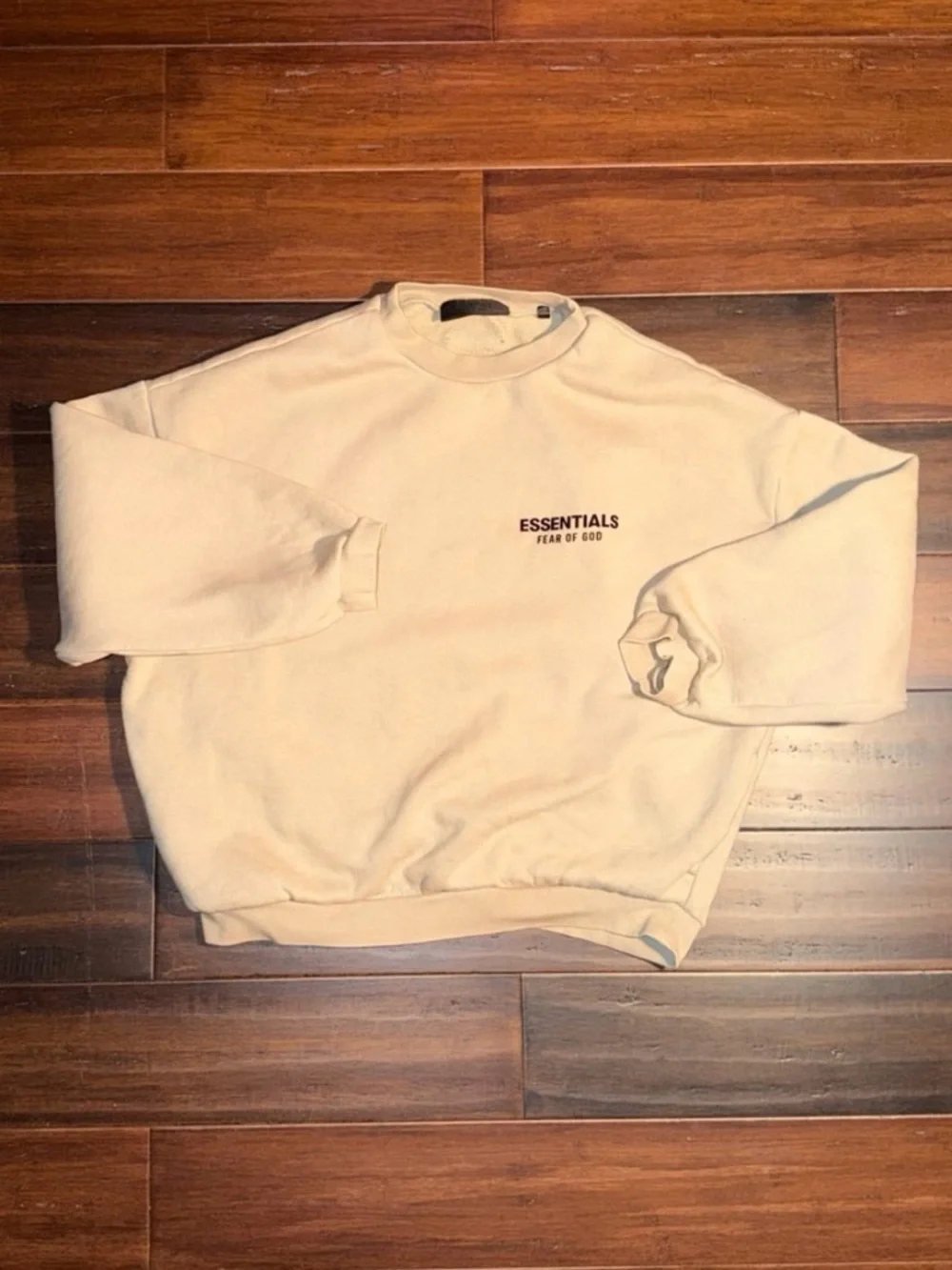 Essentials Sweatshirt - Picture 2 of 7